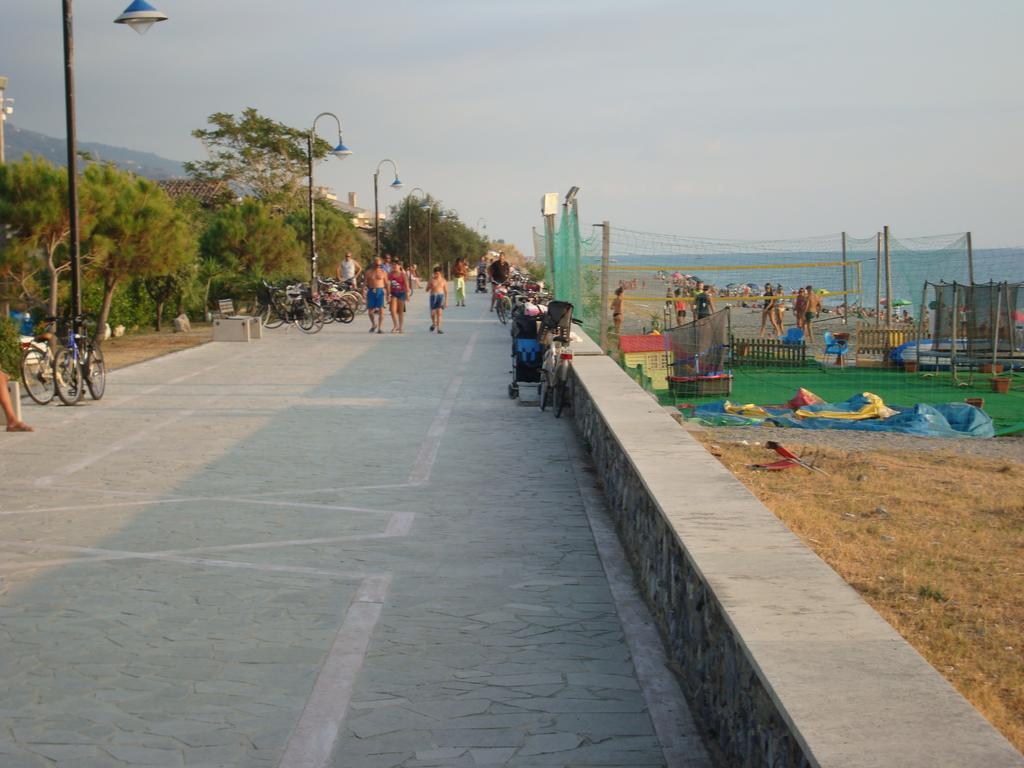 Guest House Mare E Luna Fiumefreddo Bruzio Εξωτερικό φωτογραφία