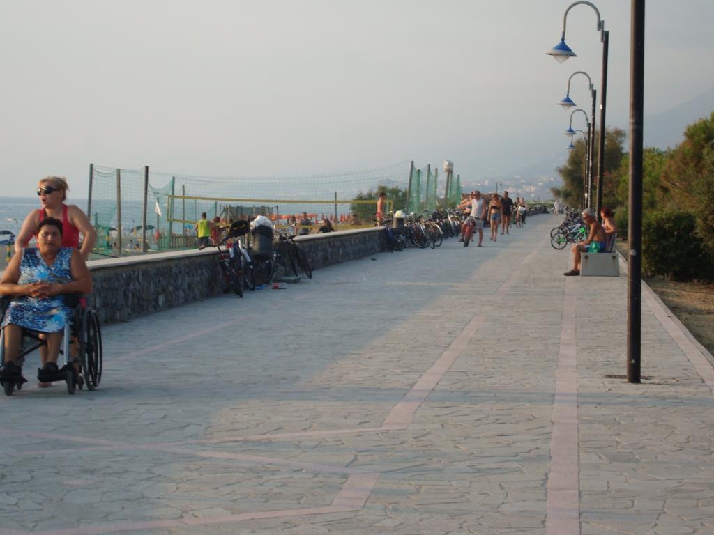 Guest House Mare E Luna Fiumefreddo Bruzio Εξωτερικό φωτογραφία