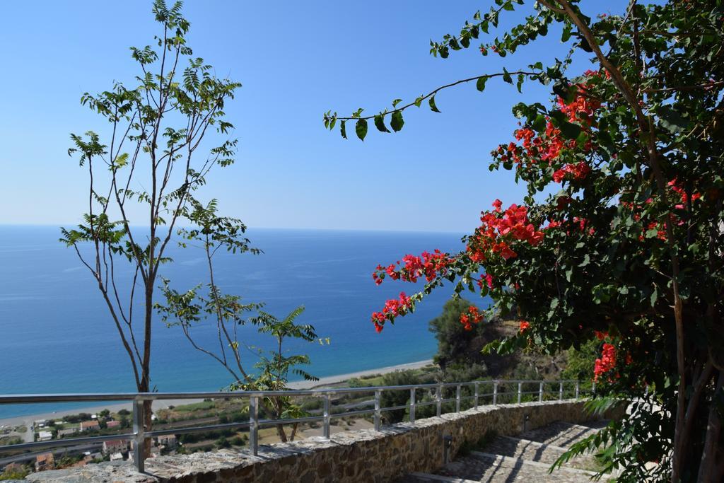 Guest House Mare E Luna Fiumefreddo Bruzio Εξωτερικό φωτογραφία