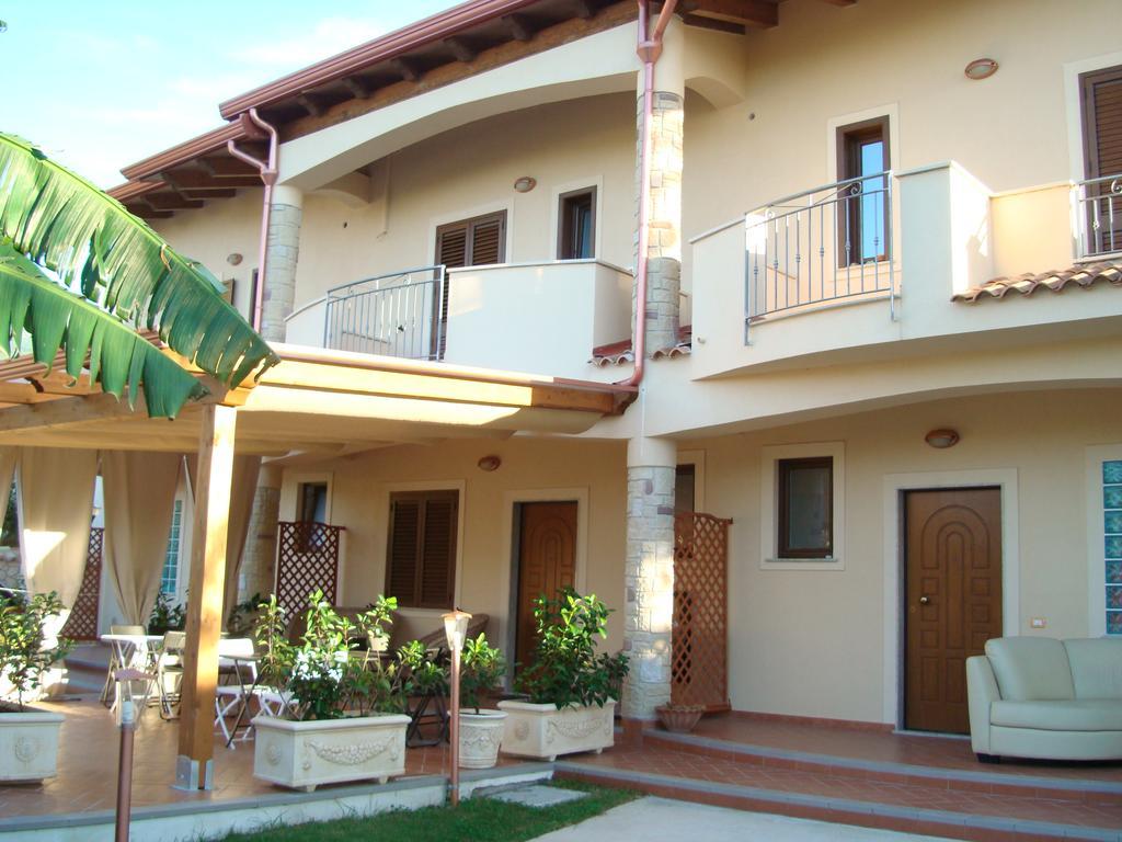 Guest House Mare E Luna Fiumefreddo Bruzio Εξωτερικό φωτογραφία