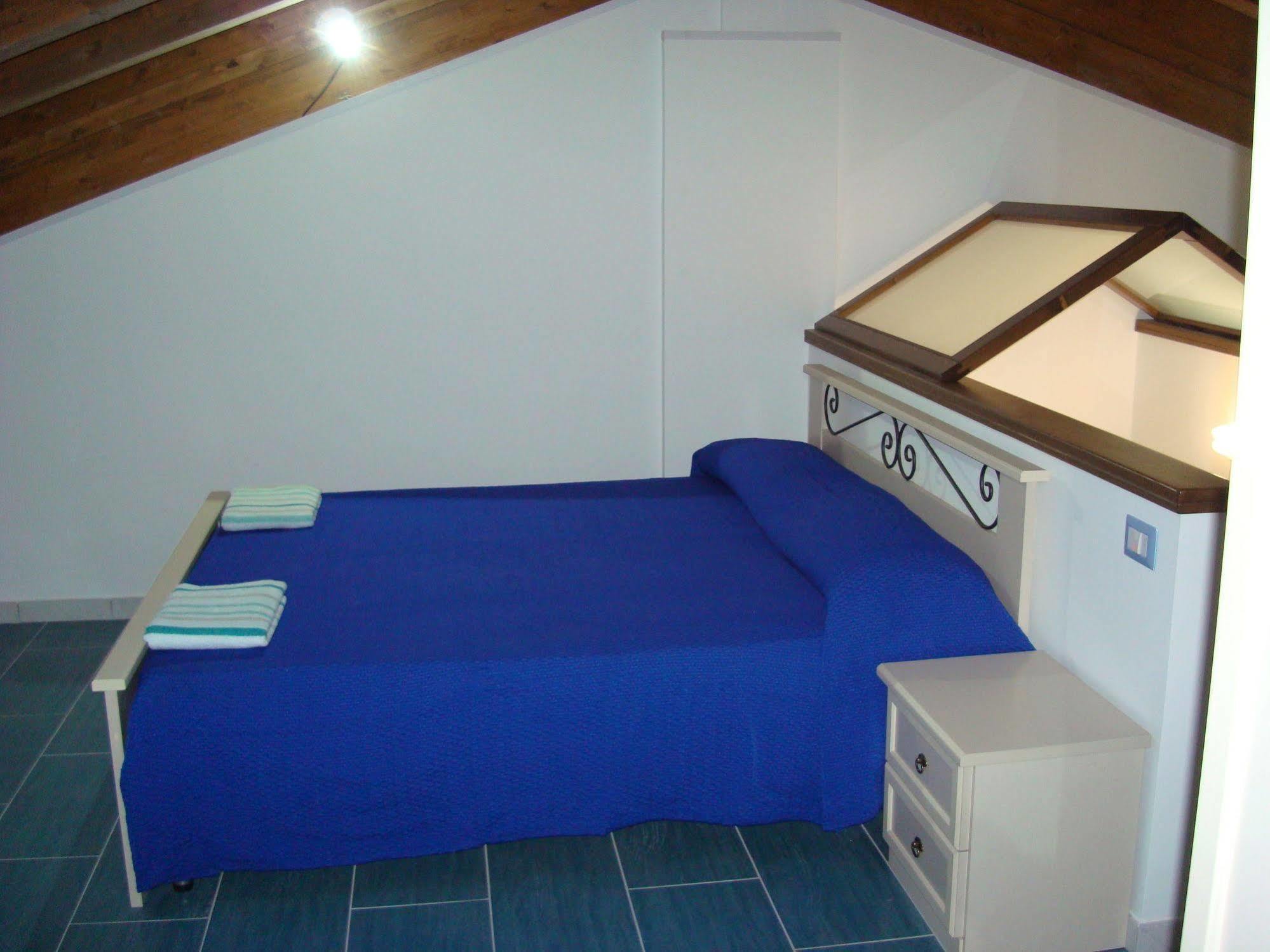 Guest House Mare E Luna Fiumefreddo Bruzio Εξωτερικό φωτογραφία